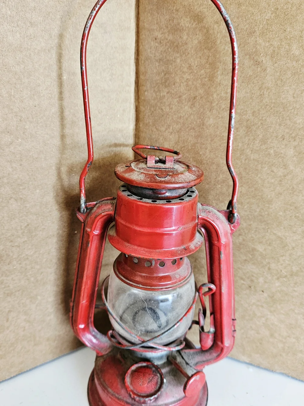 Red Vintage-Style Winged Wheel Red Oil Lantern # 350 Metal Lantern - Home Accent